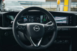 stuur en navigatie van opel auto